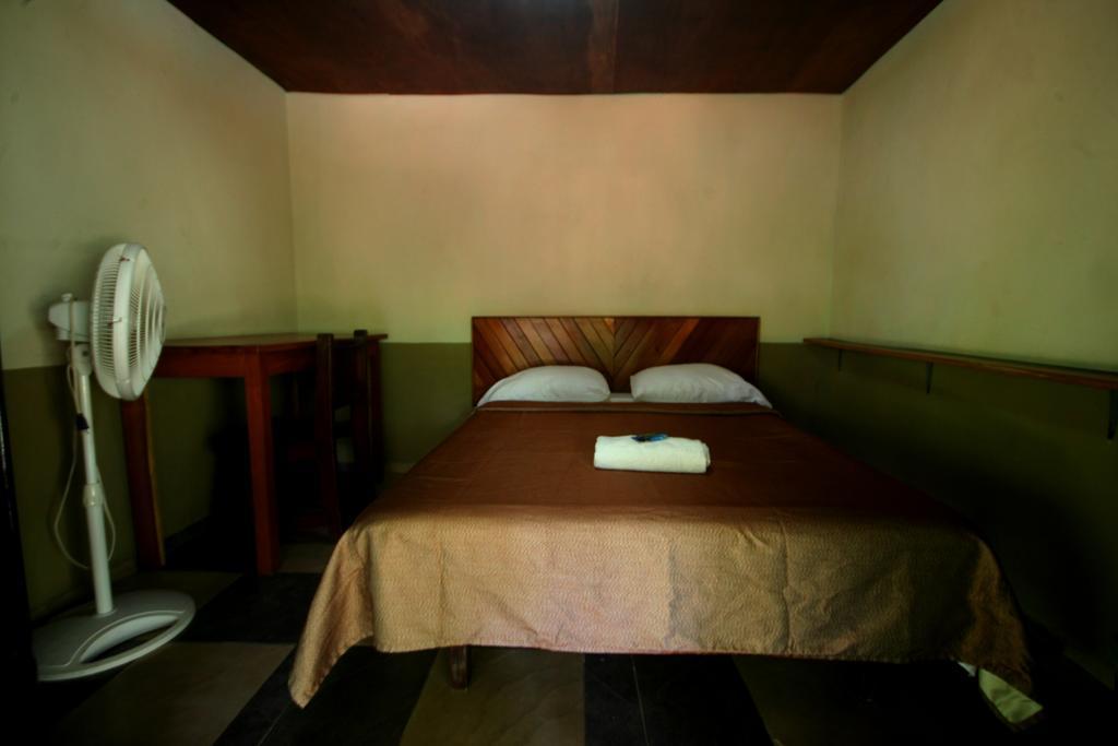 Yaxkin Hostel-Palenque Habitación foto